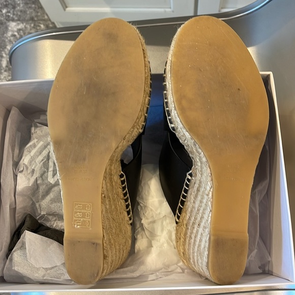 VINCE SURAYA BLACK LEATHER TOE LOOP 2.5” WEDGE ESPADRILLE HEEL. 9/8.5 - Picture 7 of 7